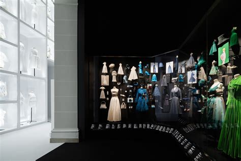 dior exhibit brooklyn.